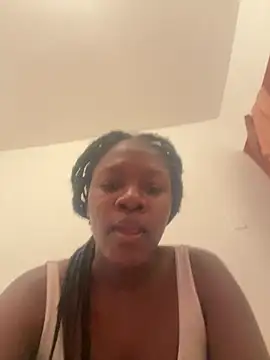 Snapshot of Sexy_sara_big_ass chatting on 02/24/26, 10:30 Sexy sara big ass online show from 02/24/26, 10:30