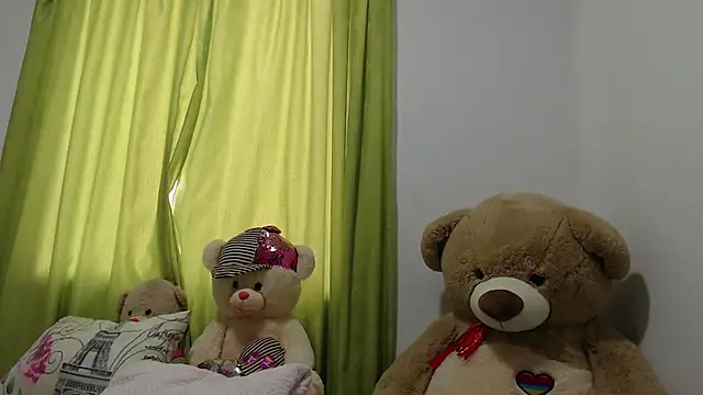 saraa ramirez online show from 04/21/26, 05:06