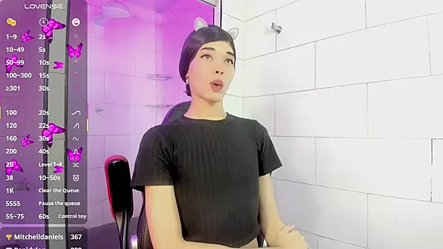 madison mujica  online show from 04/18/26, 11:14