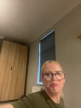 Amelie BlondeXX online show from 02/28/26, 03:46