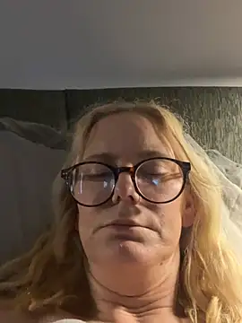 Amelie BlondeXX online show from 03/04/26, 08:20