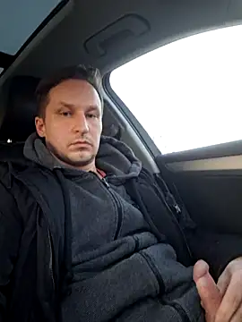 Snapshot of MariusStar89 chatting on 03/04/26, 04:57 MariusStar89 online show from 03/04/26, 04:57