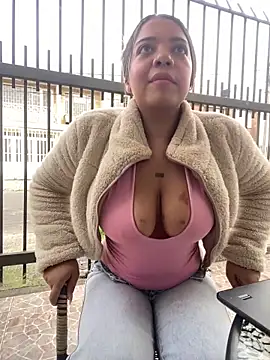 AdaPink  online show from 04/23/26, 12:29