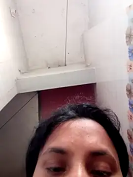 Snapshot of Mishu021 chatting on 02/25/26, 08:35 Mishu021 online show from 02/25/26, 08:35