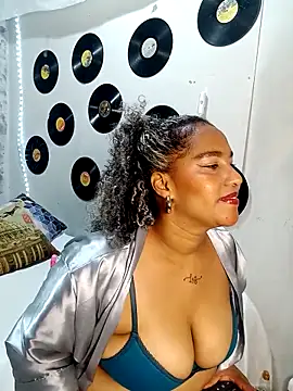 medusafox  online show from 03/15/26, 08:48