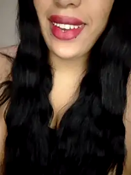 madleen Mm online show from 04/14/26, 10:43