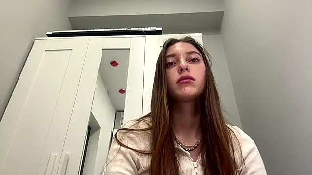 Snapshot of selena_favn chatting on 03/02/26, 07:15 selena favn online show from 03/02/26, 07:15