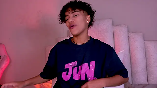 BeckaBlue online show from 04/18/26, 01:04