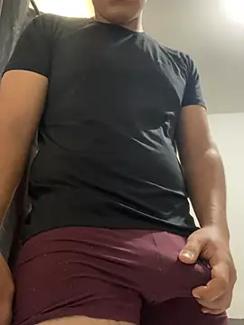 Snapshot of fer_2-00 chatting on 02/24/26, 04:27 fer 2-00 online show from 02/24/26, 04:27