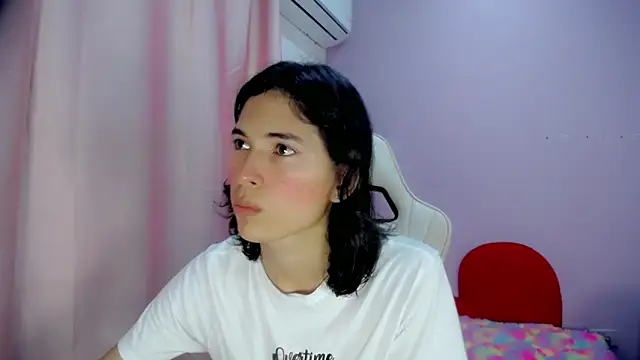 Snapshot of Larry_craft chatting on 03/01/26, 08:44 Larry craft online show from 03/01/26, 08:44