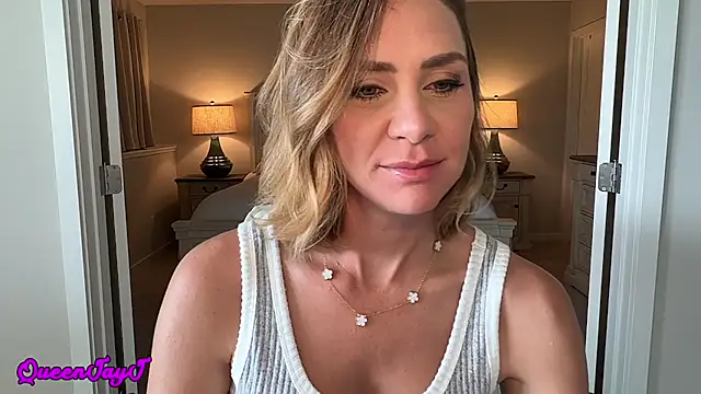 Queenjayj online show from 07/16/26, 03:07
