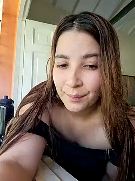 Snapshot of Estelle_Noir chatting on 03/02/26, 03:41 Estelle Noir online show from 03/02/26, 03:41