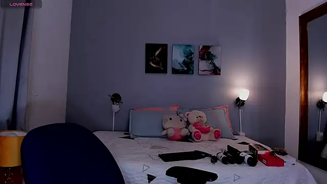 KimTaylorW online show from 04/23/26, 02:46