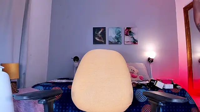 KimTaylorW online show from 05/08/26, 02:28