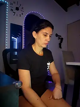 Snapshot of sashaaqueen chatting on 03/02/26, 12:57 sashaaqueen online show from 03/02/26, 12:57