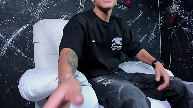 DylanRoyce  online show from 03/03/26, 12:33