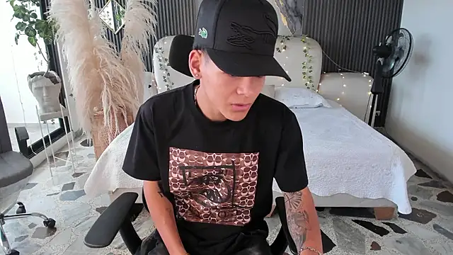 DylanRoyce  online show from 03/05/26, 12:45