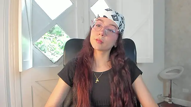 Snapshot of Arii_wilde chatting on 02/26/26, 12:48 Arii wilde online show from 02/26/26, 12:48