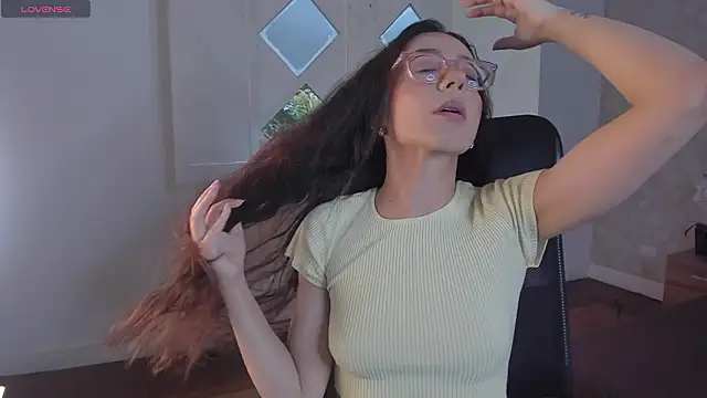 Arii wilde online show from 03/26/26, 12:11