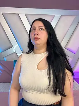 Ashleeyprincess01 online show from 04/15/26, 12:12