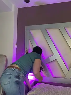 Ashleeyprincess01 online show from 04/20/26, 12:19