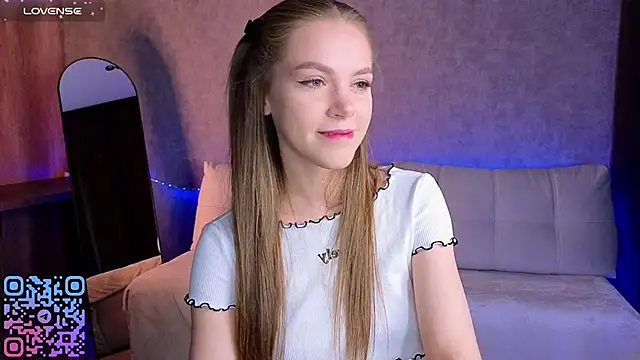 Snapshot of melee_eva chatting on 03/12/26, 10:43 melee eva online show from 03/12/26, 10:43