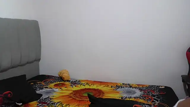 Snapshot of Dulce_camx chatting on 05/01/26, 03:11 Dulce camx online show from 05/01/26, 03:11