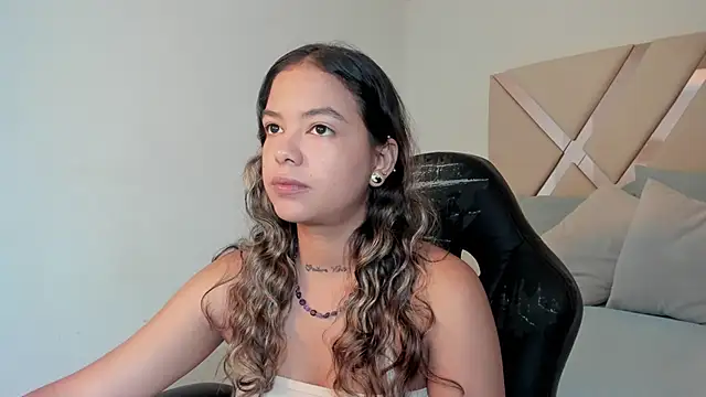 dulce lyraa1 online show from 03/29/26, 07:58