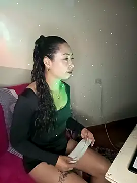 Snapshot of lina_luxe_ chatting on 02/25/26, 11:14 lina luxe online show from 02/25/26, 11:14