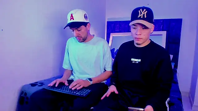 alex and christhoper online show from 03/28/26, 06:46