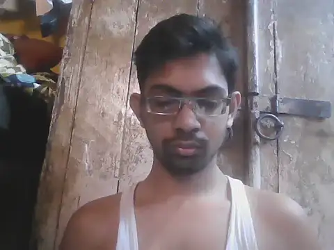 Snapshot of RandomOrbit_x chatting on 02/25/26, 04:44 RandomOrbit x online show from 02/25/26, 04:44