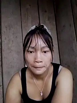 Snapshot of mami-rubi chatting on 05/16/26, 10:41 mami-rubi online show from 05/16/26, 10:41