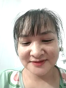 Snapshot of Jeassi-sica01 chatting on 05/25/26, 02:56 Jeassi-sica01 online show from 05/25/26, 02:56