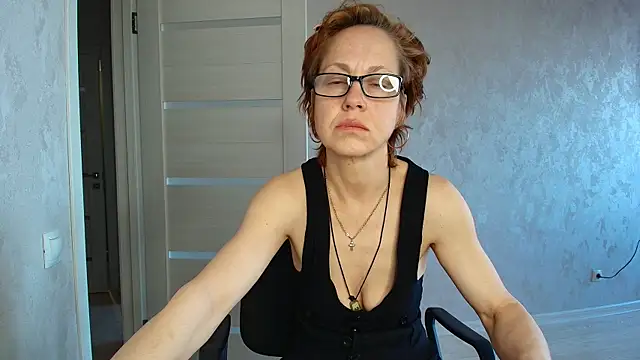 LioraWeiss online show from 04/17/26, 02:09