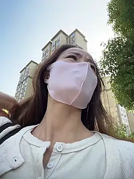 Mia-lp online show from 04/24/26, 01:52