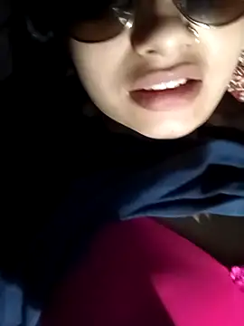 Snapshot of Rashmika_Mandana chatting on 05/14/26, 08:43 Rashmika Mandana online show from 05/14/26, 08:43