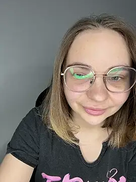 Snapshot of Caboniahoney chatting on 02/27/26, 11:32 Caboniahoney online show from 02/27/26, 11:32