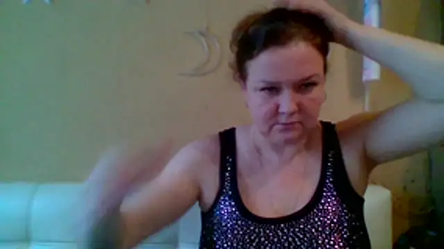 Snapshot of LubovBloom chatting on 02/26/26, 06:12 LubovBloom online show from 02/26/26, 06:12