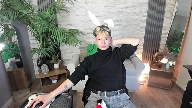 RedHood 1 online show from 03/26/26, 05:13