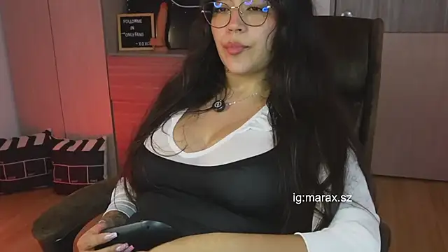 Mara HugeAss online show from 03/29/26, 03:39