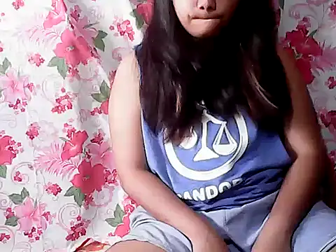 Snapshot of Flowerbebe chatting on 03/02/26, 05:52 Flowerbebe online show from 03/02/26, 05:52