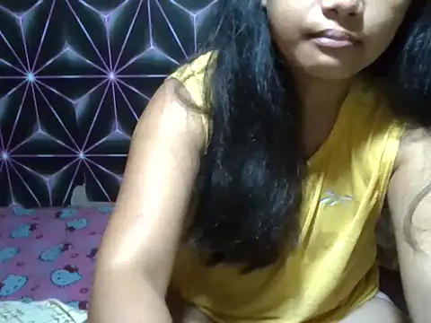 Flowerbebe online show from 04/18/26, 07:58