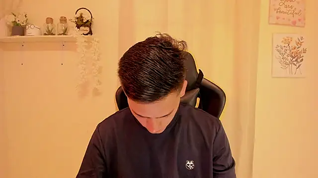 sexy andres01 online show from 04/16/26, 01:45