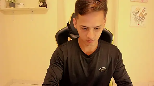 sexy andres01 online show from 06/22/26, 03:20