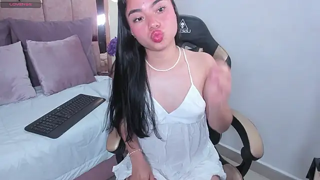 Snapshot of shelseanova chatting on 02/25/26, 01:43 shelseanova online show from 02/25/26, 01:43