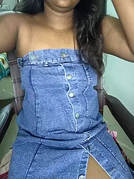 MISS MADHURIBABY online show from 03/16/26, 11:03