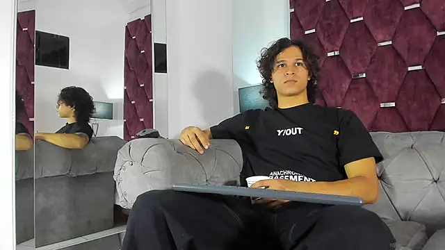 TonyBenedetti online show from 04/21/26, 08:01