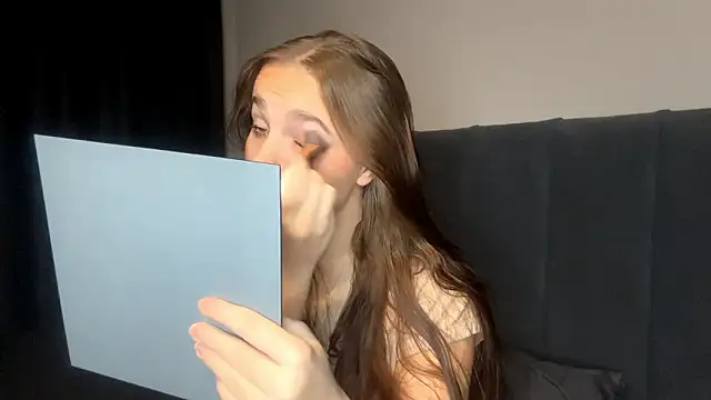 Snapshot of LowriseZiziphus chatting on 02/25/26, 03:43 LowriseZiziphus online show from 02/25/26, 03:43