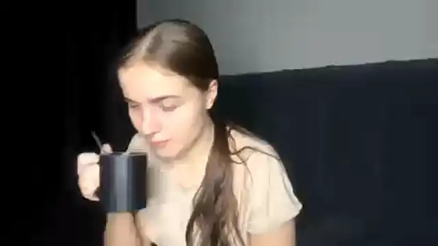 Snapshot of LowriseZiziphus chatting on 02/27/26, 04:07 LowriseZiziphus online show from 02/27/26, 04:07