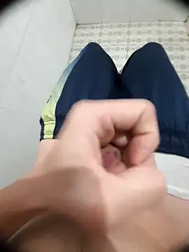 Snapshot of huy__12 chatting on 02/24/26, 04:05 huy 12 online show from 02/24/26, 04:05